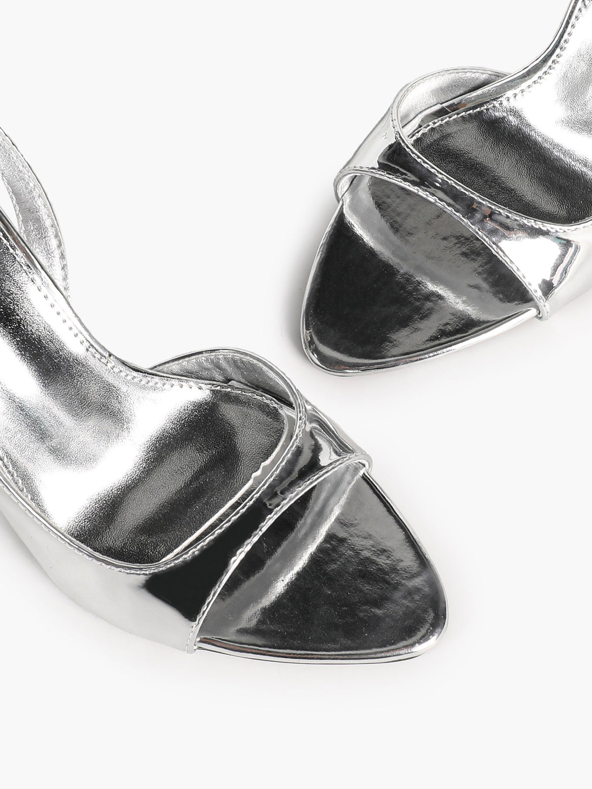 Silver metallic slingback sandals – square toe close-up
