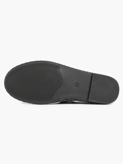 Black Velvet Mary Janes: White Lace Accents, Gold-Buckle Straps & Avant-Garde Comfort Flats YISHIFAN