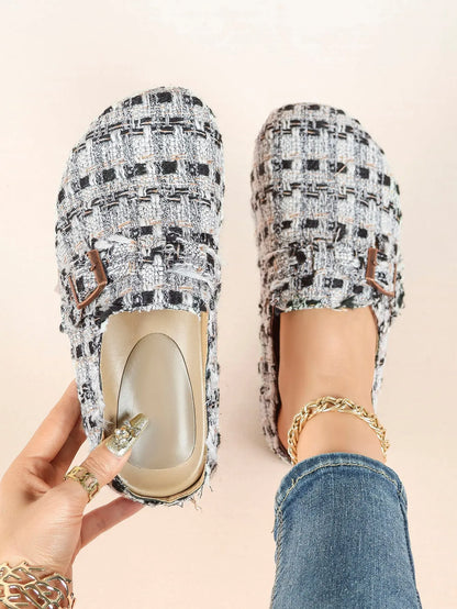 Black & White Tweed Fringe Boston Clogs – Women's Closed Toe Buckle Mule in Chanel-Style Fabric YISHIFAN
