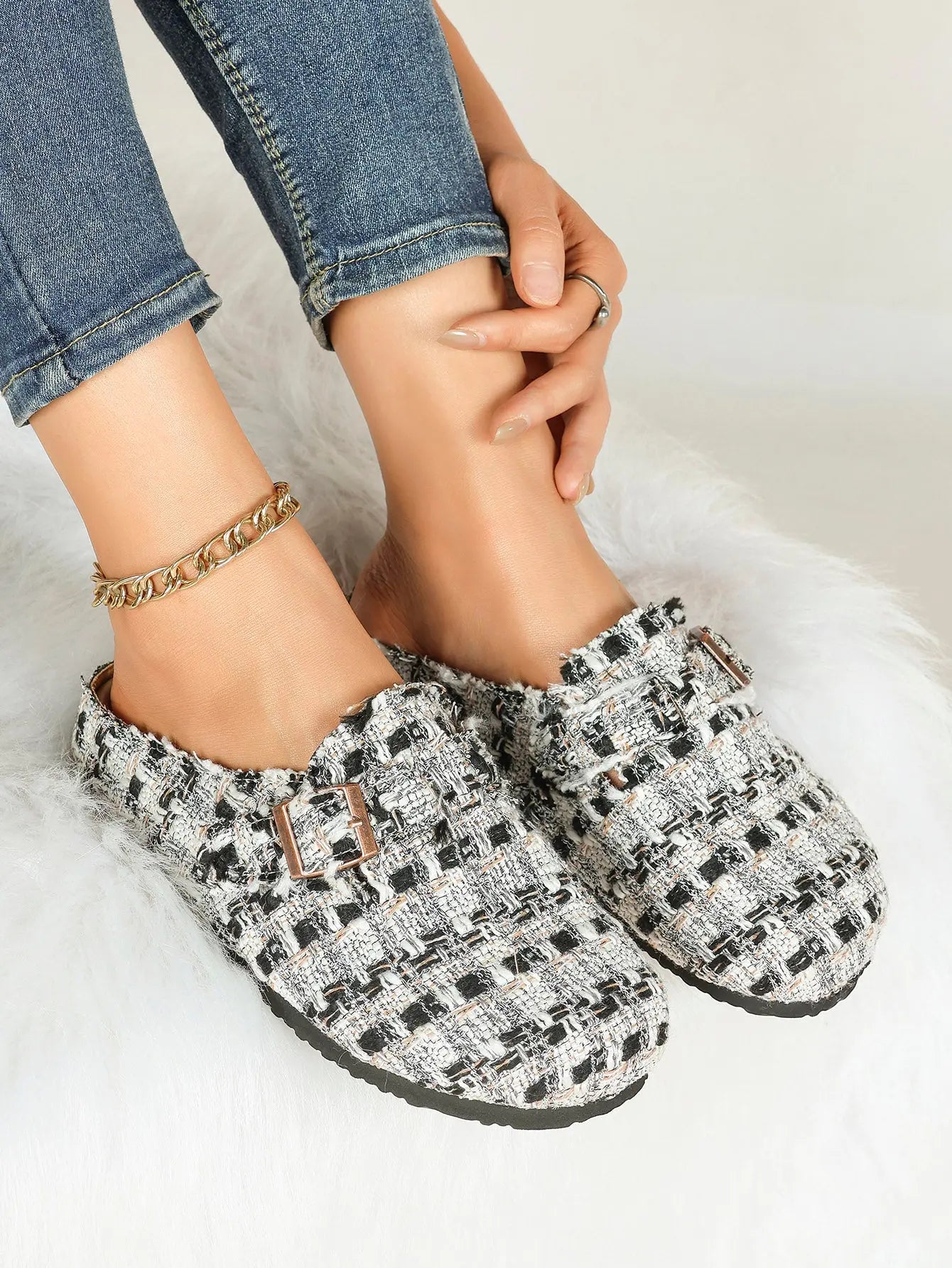 Black & White Tweed Fringe Boston Clogs – Women's Closed Toe Buckle Mule in Chanel-Style Fabric YISHIFAN