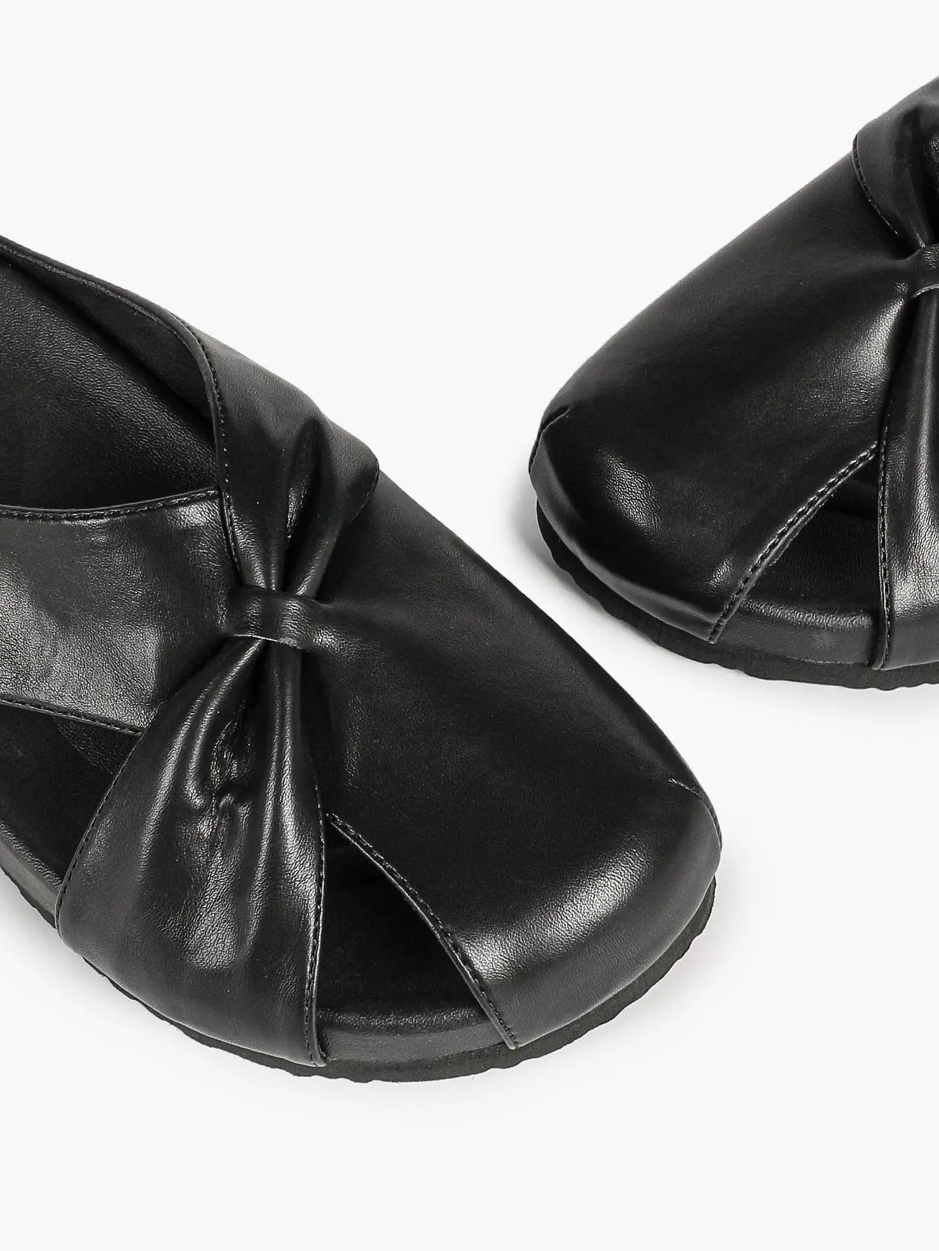 White Crossover Knot Slide Sandals – Women's Open Toe Flat Mule with Cushioned Footbed YISHIFAN
