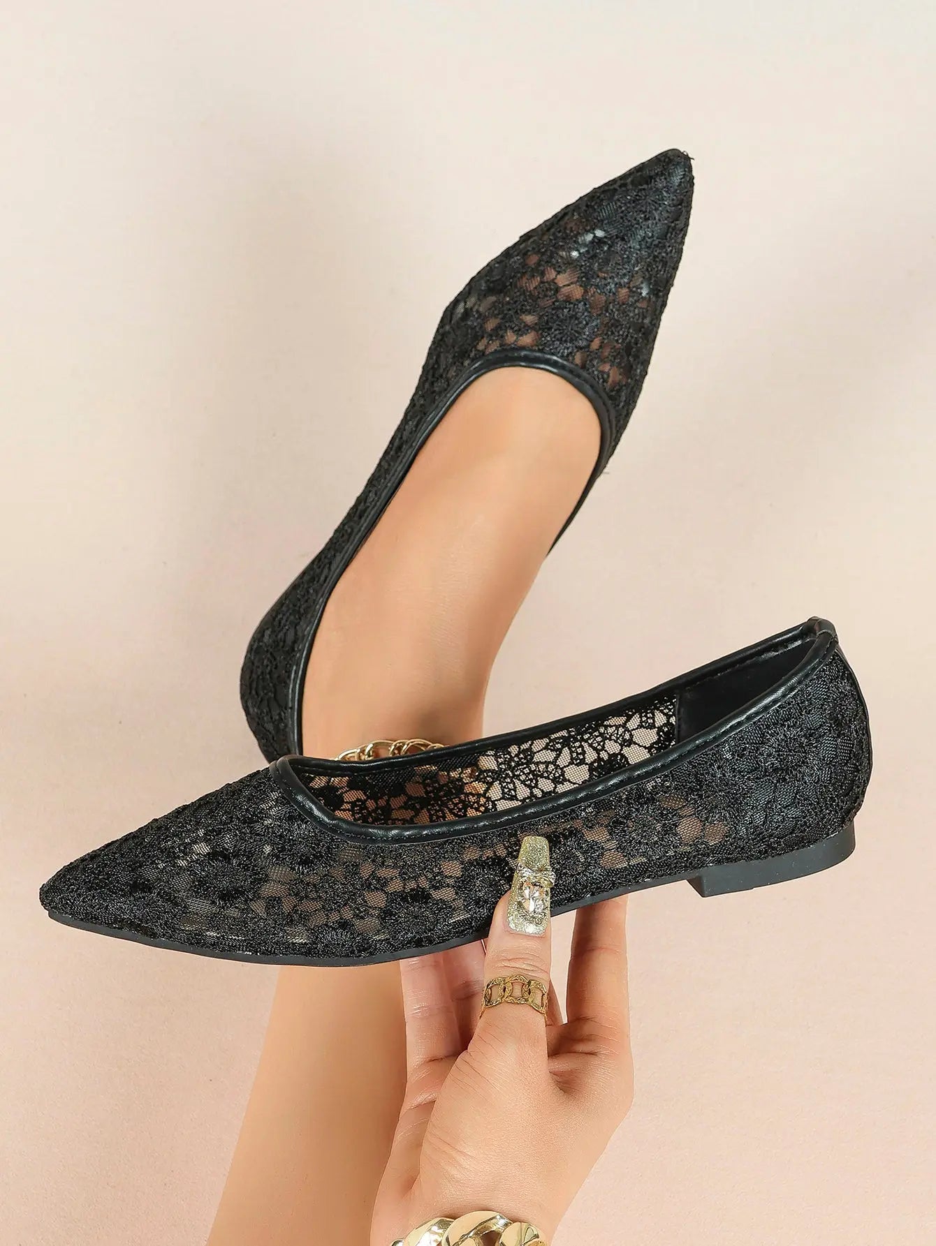 White Daisy Lace Sheer Mesh Pointed Toe Flats – Women's See-Through Bridal Ballet Flat with Caramel Footbed YISHIFAN