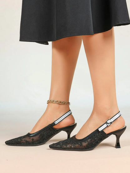 White Floral Embroidery Slingback Kitten Heels – Women's Pointed Toe Goblet Heel YISHIFAN