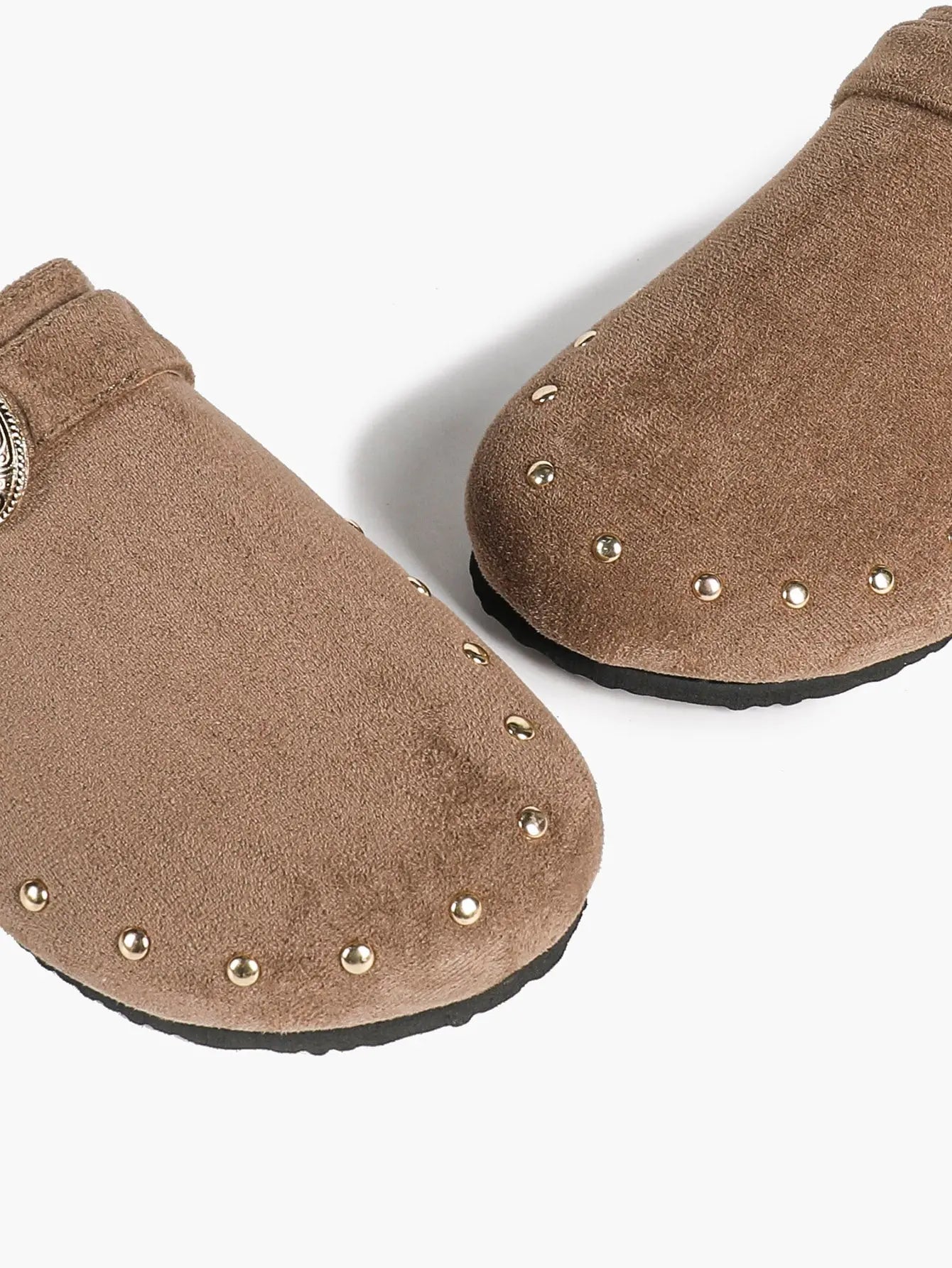 Mocha Suede All-Over Stud Western Engraved Buckle Boston Clogs – Women's Platform Closed Toe Mule YISHIFAN