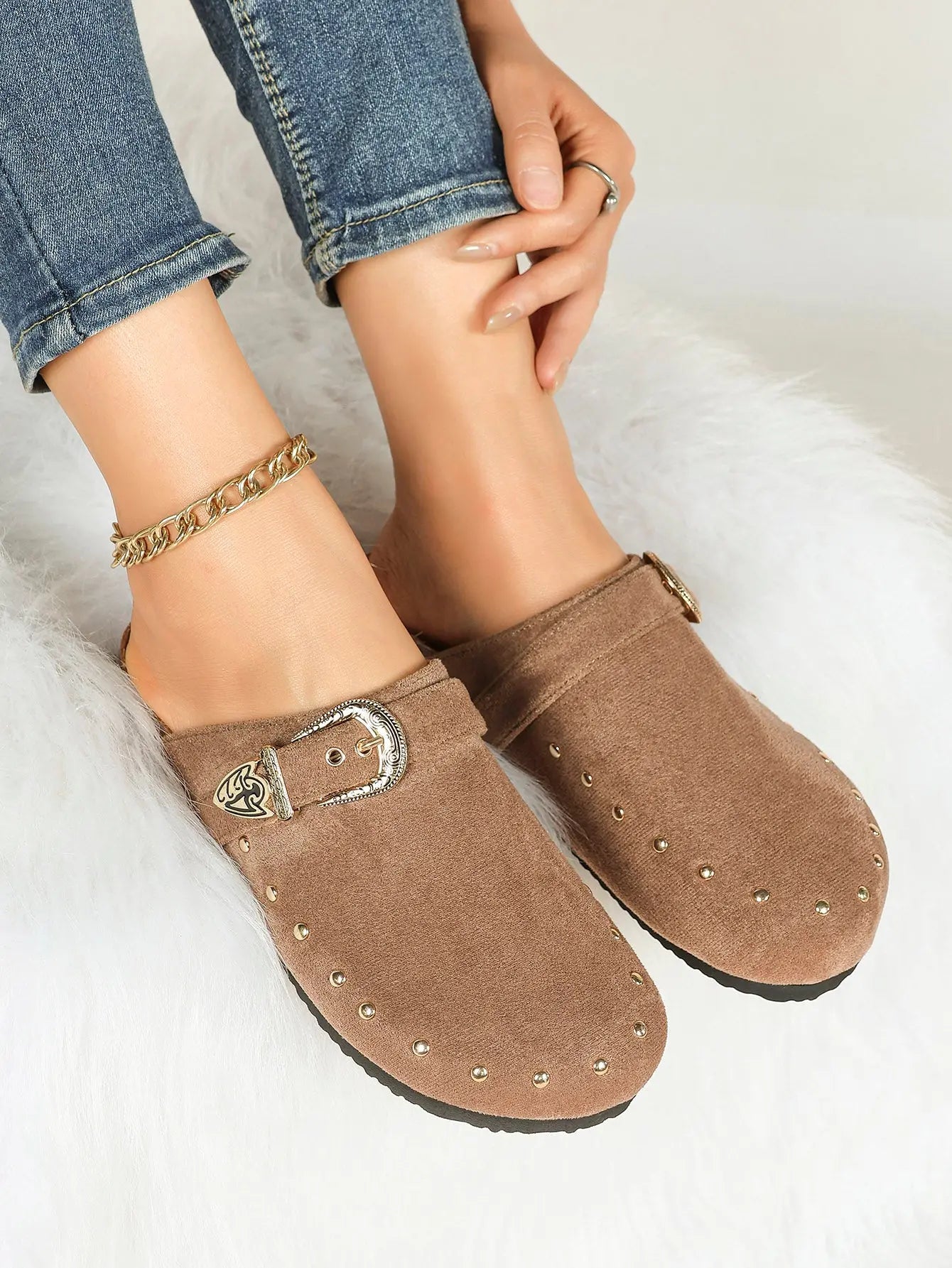 Mocha Suede All-Over Stud Western Engraved Buckle Boston Clogs – Women's Platform Closed Toe Mule YISHIFAN