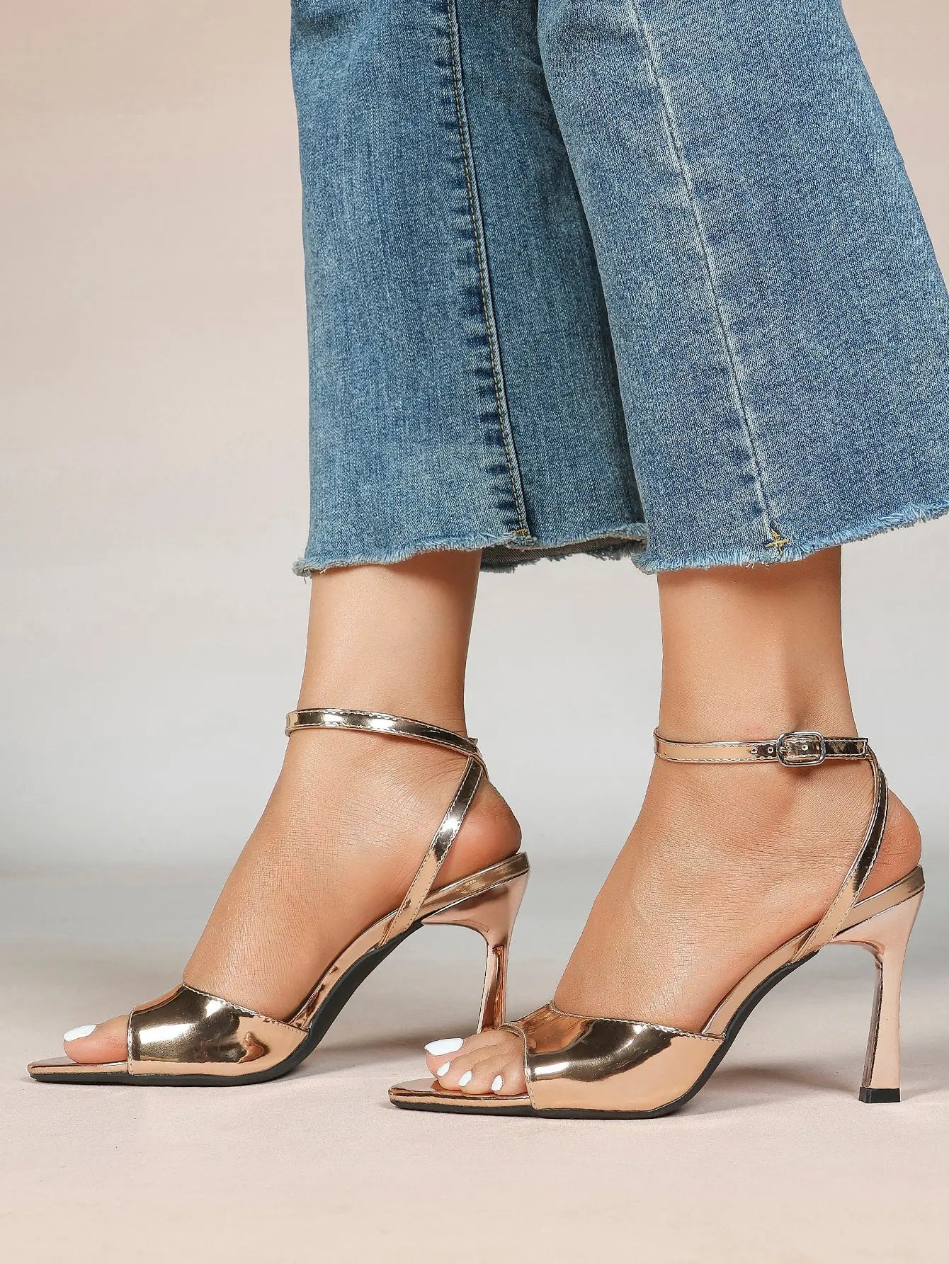 Women's Metallic Gloss Opened Pointed Toe Ankle Strap Stiletto Sandals Avant-Garde Heel for Party Casual YISHIFAN