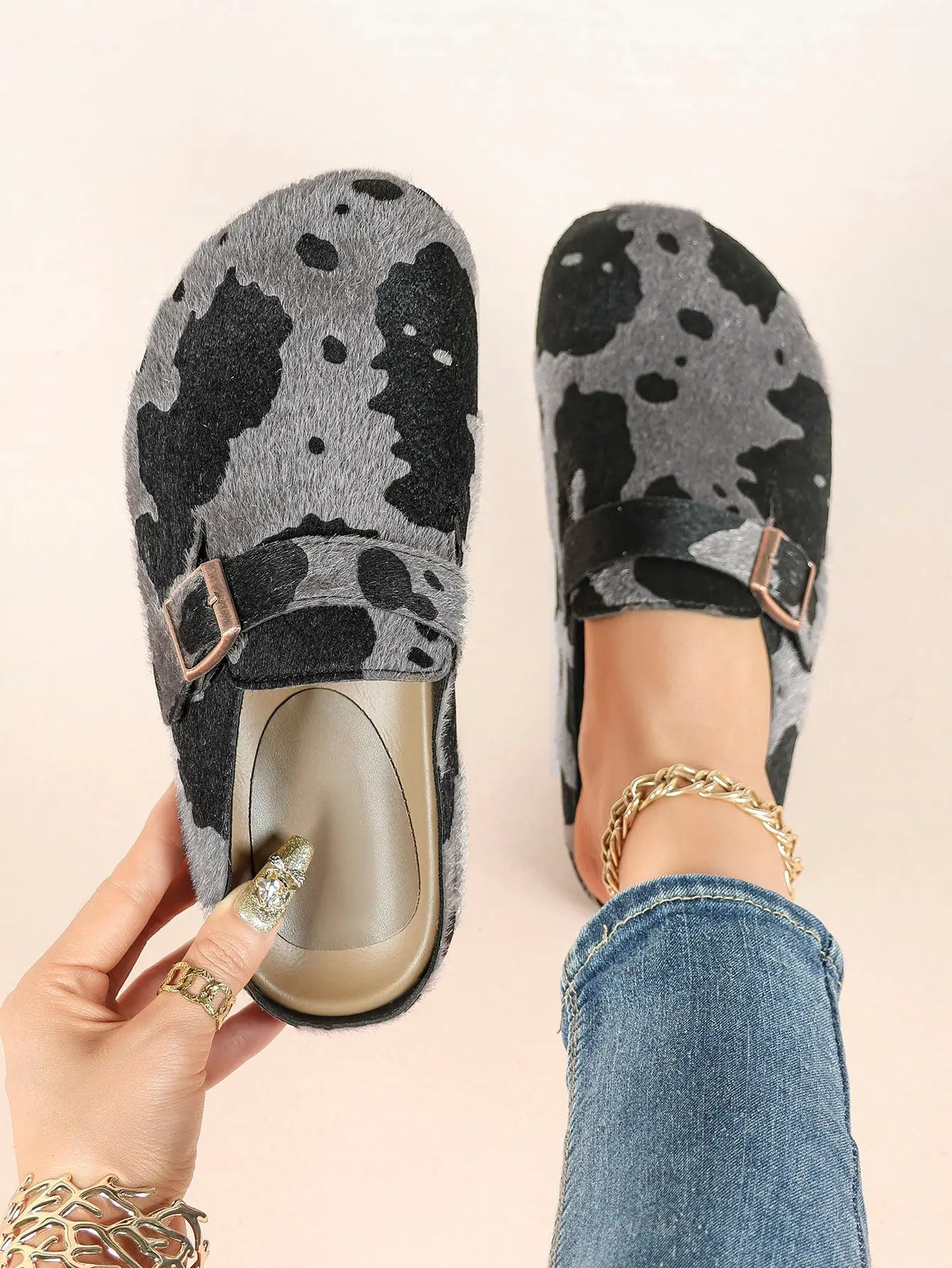 Black & White Tweed Fringe Boston Clogs – Women's Closed Toe Buckle Mule in Chanel-Style Fabric YISHIFAN