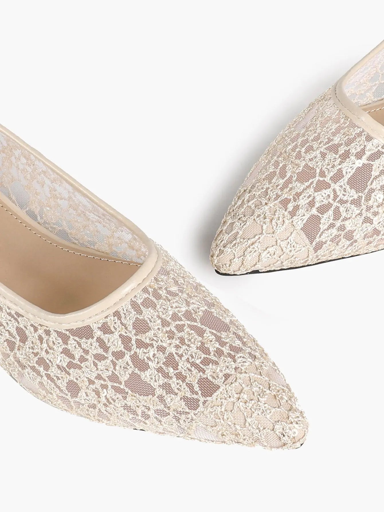 White Floral Lace Mesh Pointed Toe Flats – Women's Sheer Ballet Flat with 3D Bouquet Lace & Caramel Footbed YISHIFAN