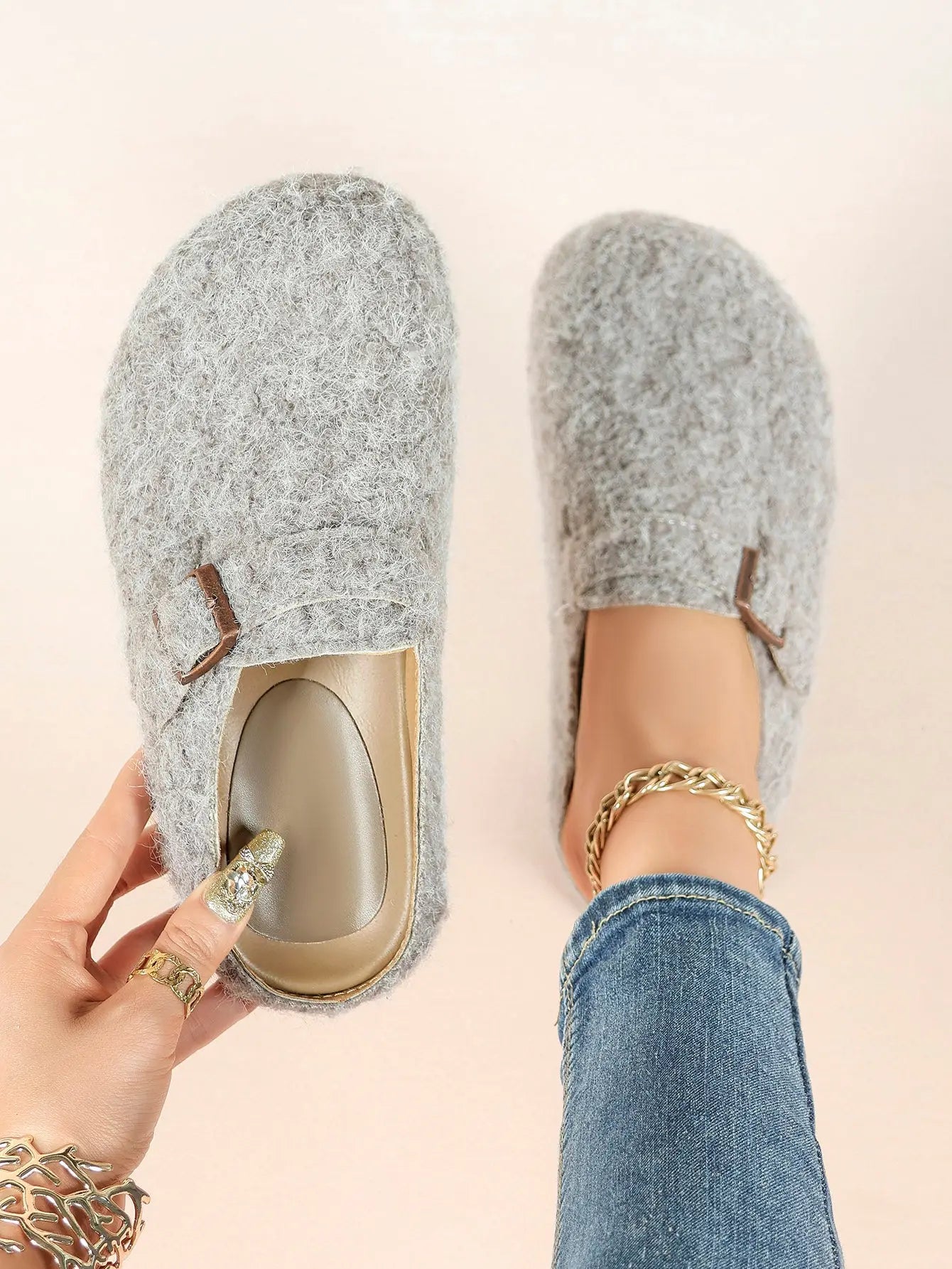 Black & White Tweed Fringe Boston Clogs – Women's Closed Toe Buckle Mule in Chanel-Style Fabric YISHIFAN