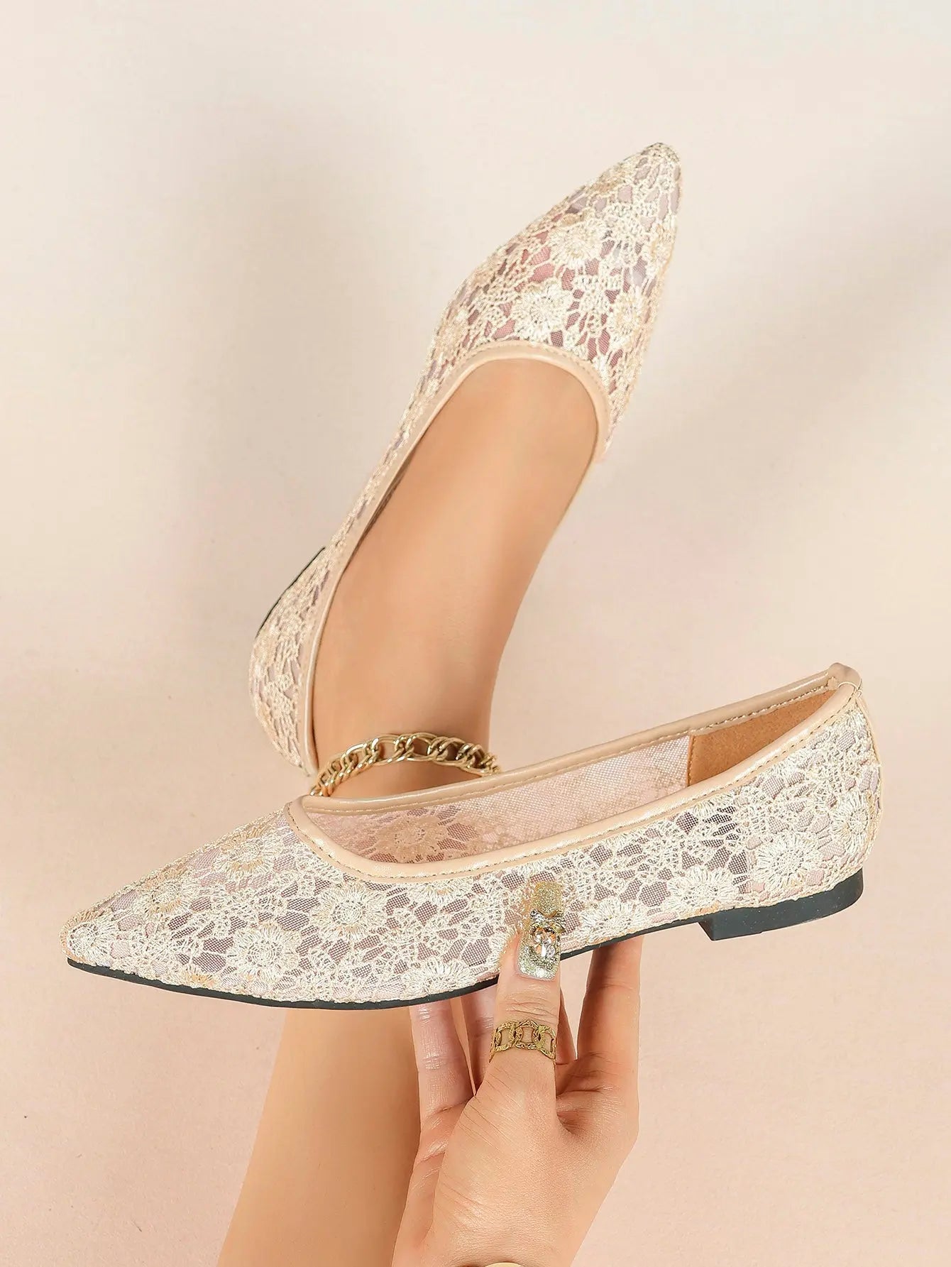 White Daisy Lace Sheer Mesh Pointed Toe Flats – Women's See-Through Bridal Ballet Flat with Caramel Footbed YISHIFAN