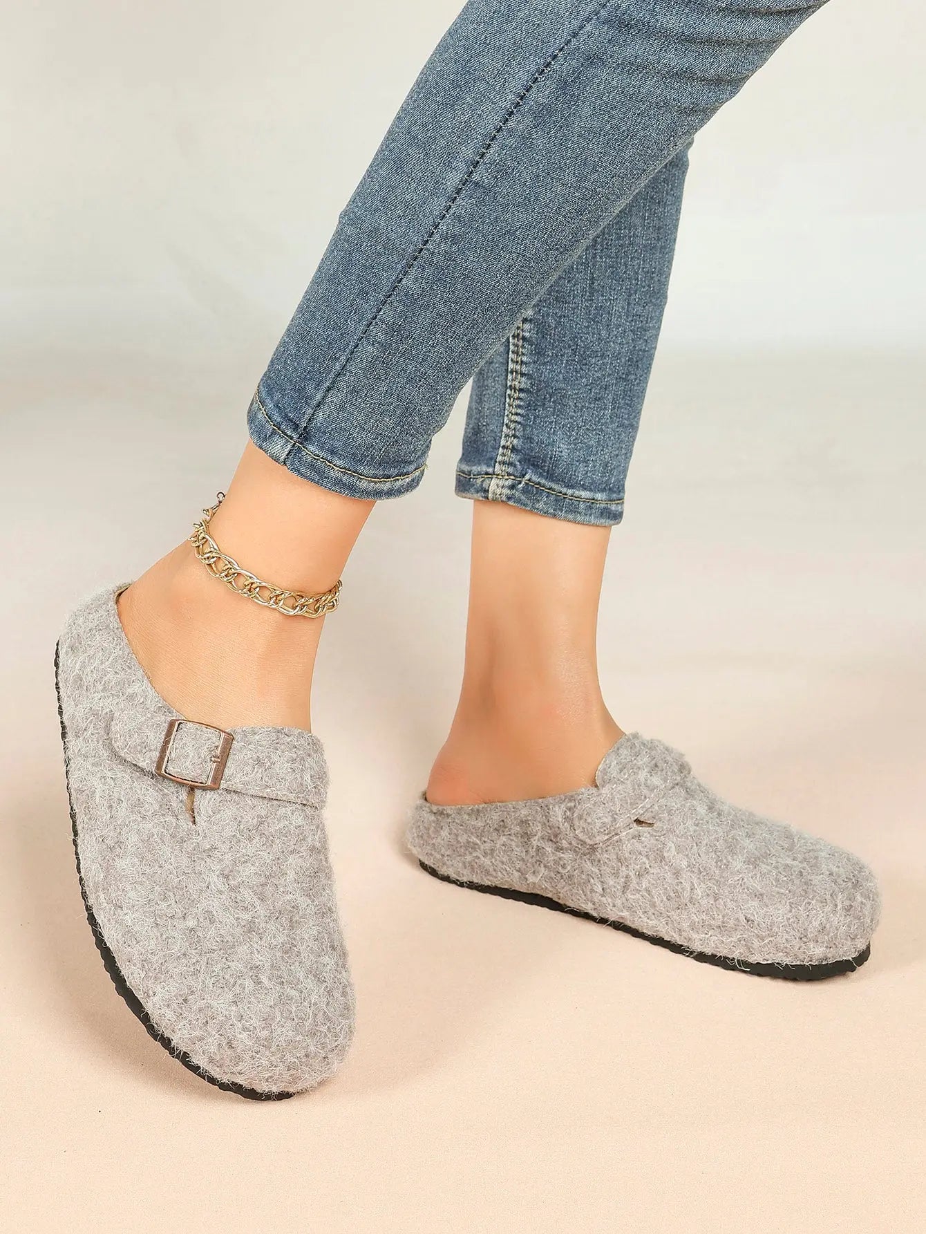 Black & White Tweed Fringe Boston Clogs – Women's Closed Toe Buckle Mule in Chanel-Style Fabric YISHIFAN