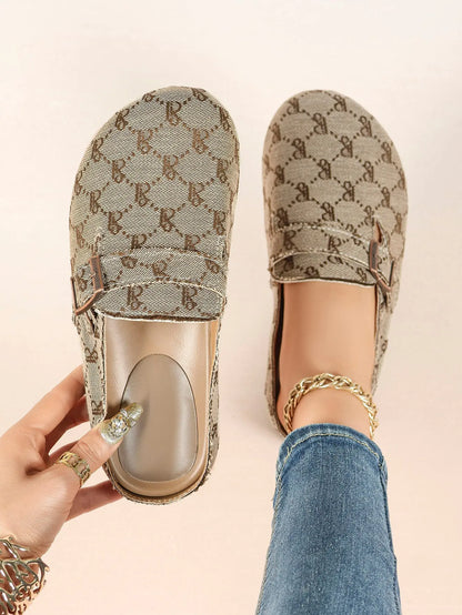 Black & White Tweed Fringe Boston Clogs – Women's Closed Toe Buckle Mule in Chanel-Style Fabric YISHIFAN