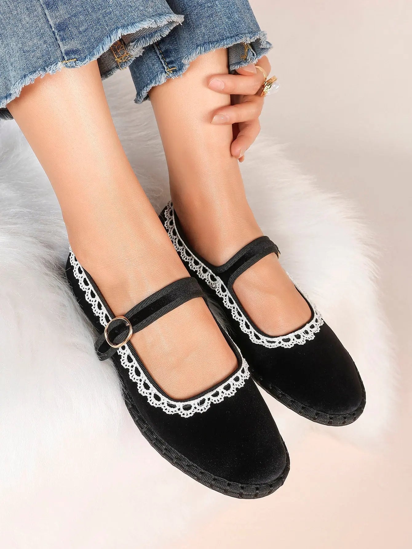 Black Velvet Mary Janes: White Crochet Lace, Gold-Buckle Straps & Avant-Garde Comfort YISHIFAN