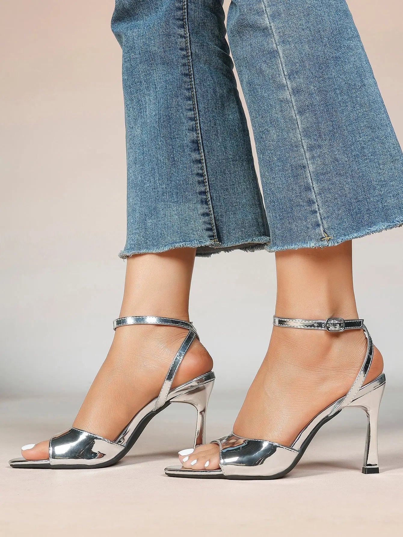 Women's Metallic Gloss Opened Pointed Toe Ankle Strap Stiletto Sandals Avant-Garde Heel for Party Casual YISHIFAN