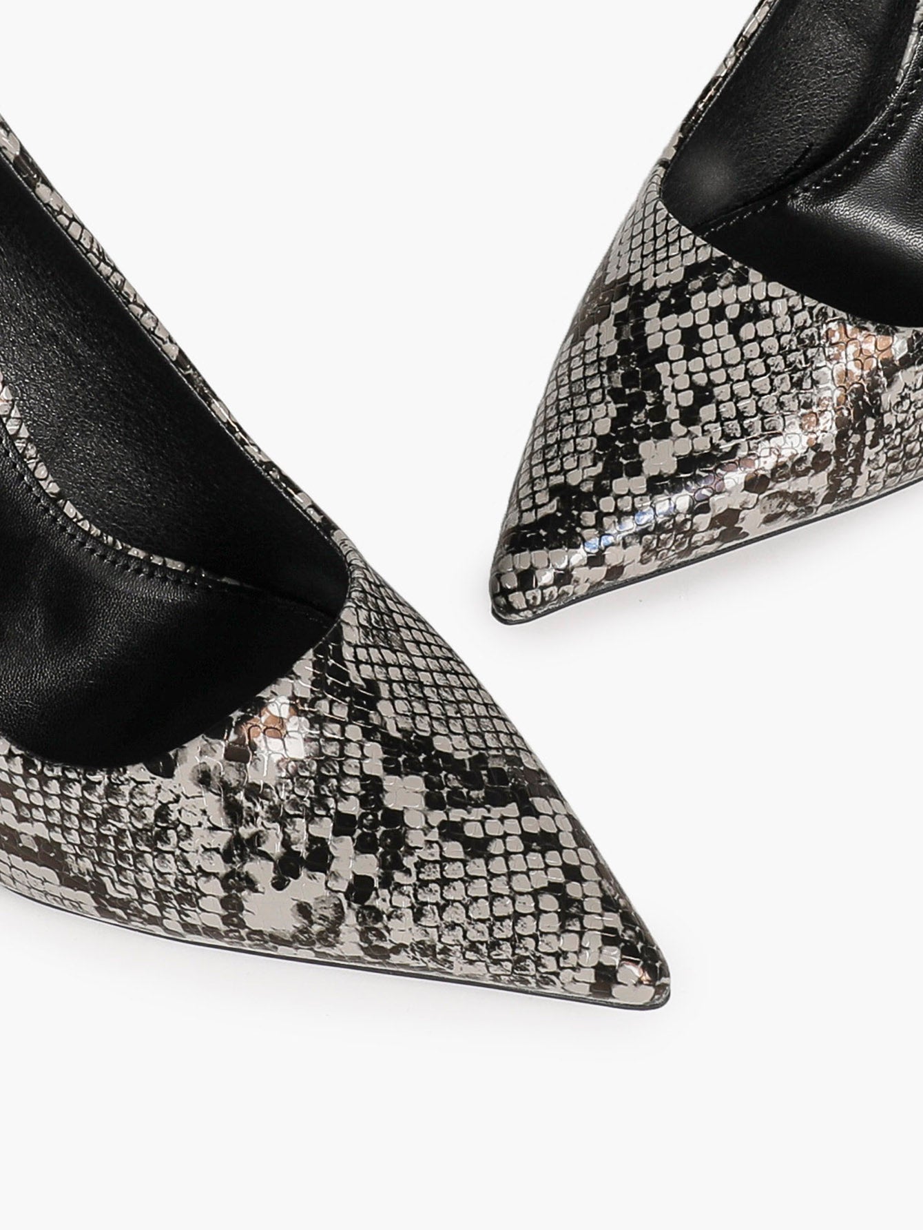 Women's Black White Snake Texture Pointed Toe Pumps Deep V-Cut Stiletto Heels Slip-On Elegant Date Shoes
