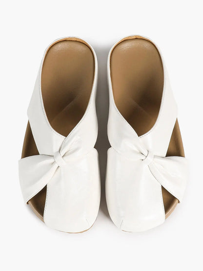 White Crossover Knot Slide Sandals – Women's Open Toe Flat Mule with Cushioned Footbed YISHIFAN