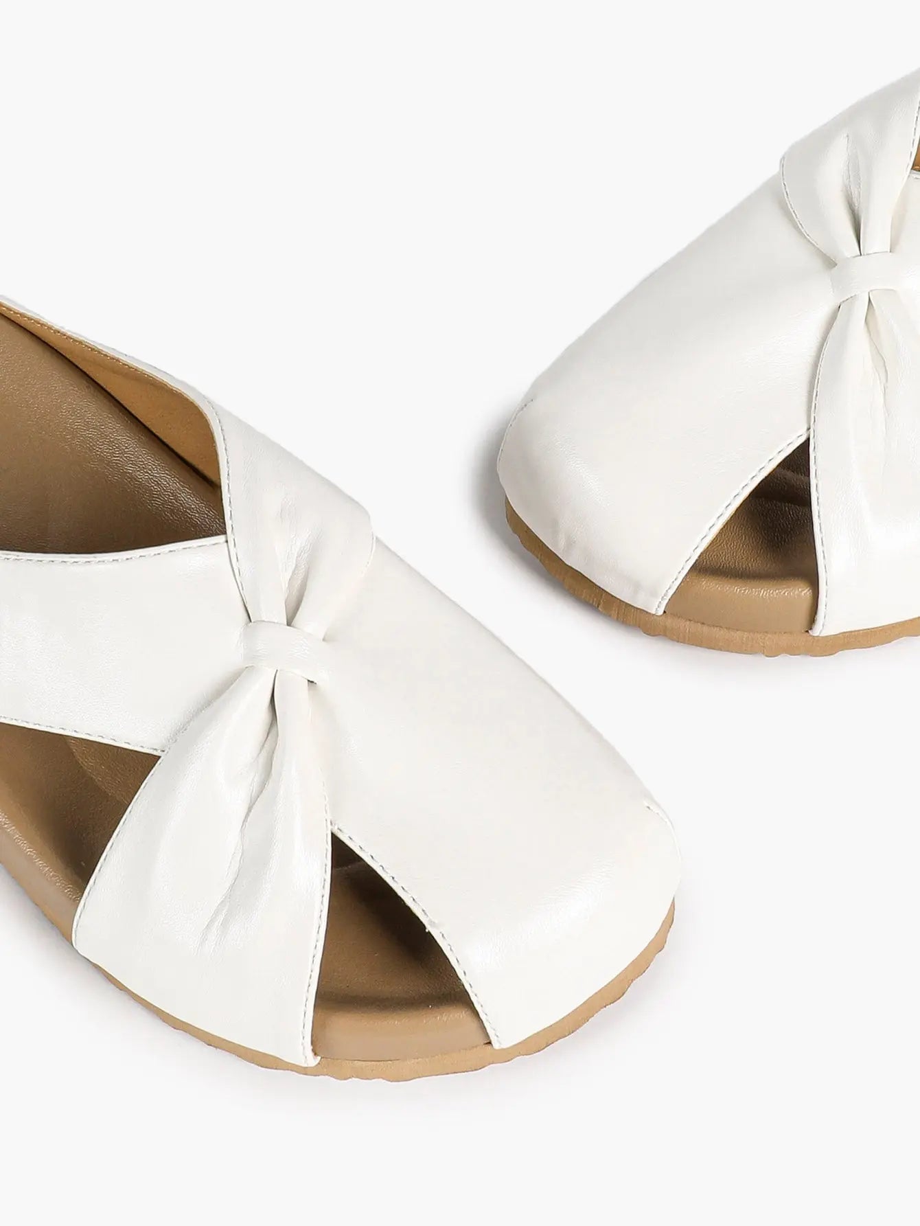 White Crossover Knot Slide Sandals – Women's Open Toe Flat Mule with Cushioned Footbed YISHIFAN