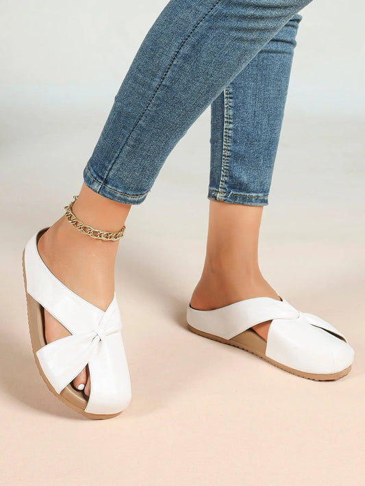 White Crossover Knot Slide Sandals – Women's Open Toe Flat Mule with Cushioned Footbed YISHIFAN
