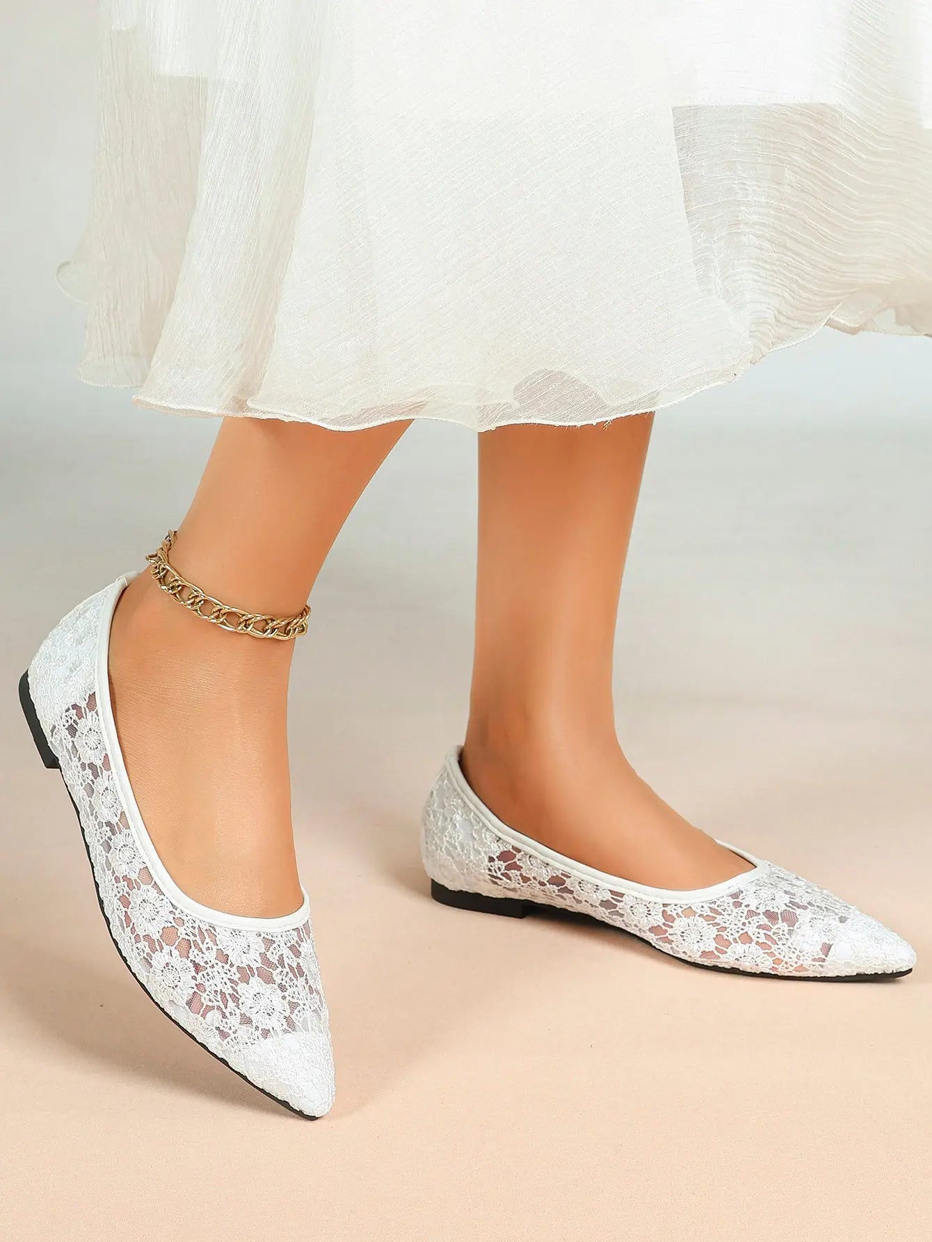 White Daisy Lace Sheer Mesh Pointed Toe Flats – Women's See-Through Bridal Ballet Flat with Caramel Footbed YISHIFAN