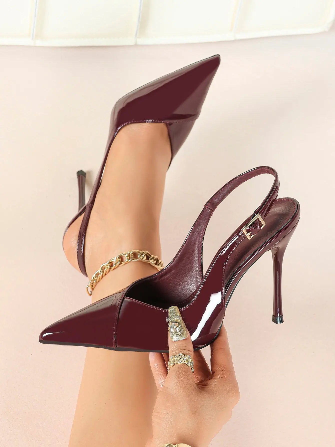 Vintage Luxe Reimagined: Deep Green Pointed Slingbacks with Croc Texture & All-Day Soft Insole YISHIFAN